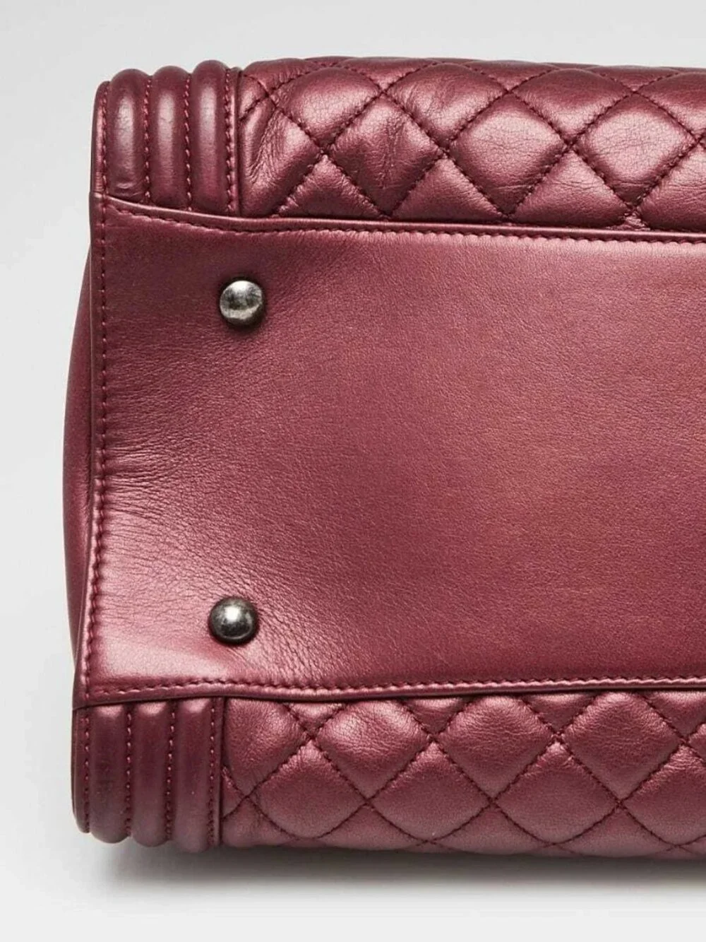 Chanel Metallic Burgundy Quilted Leather Large Boy Tote Bag - Picture 5 of 12